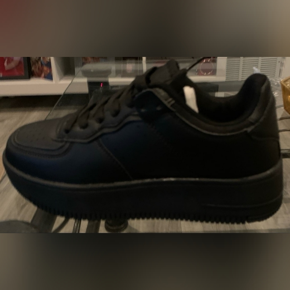 Sleek Black Women Sneakers